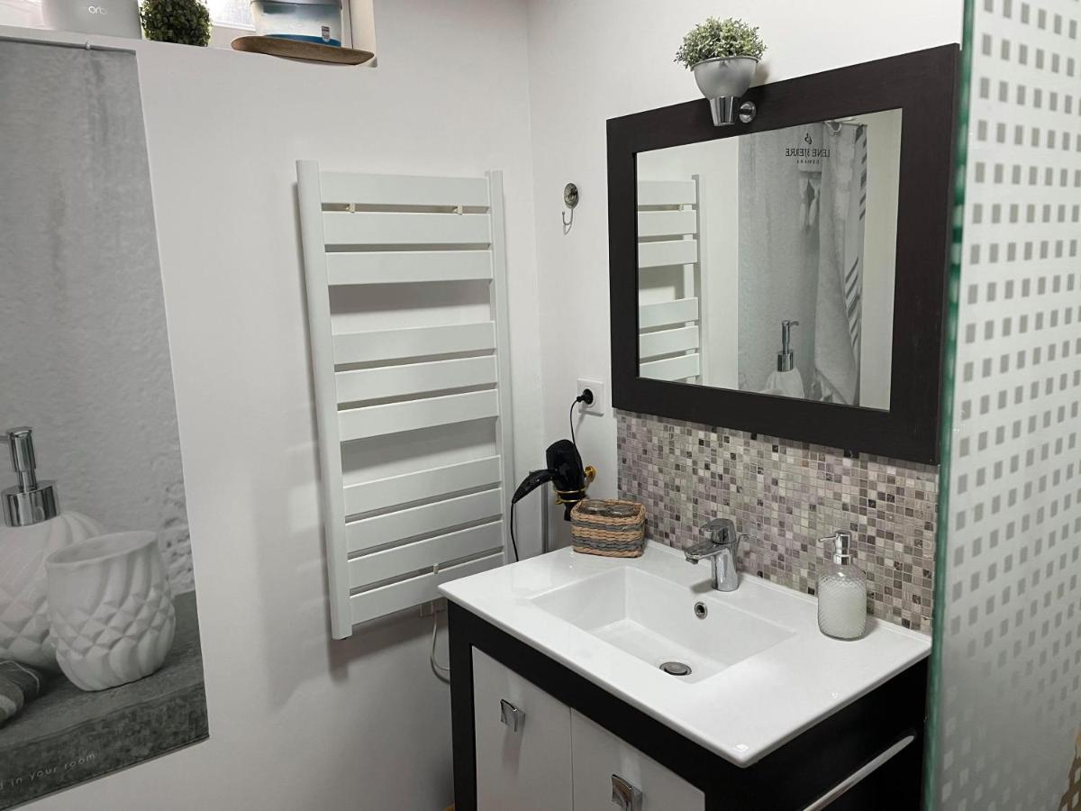 Jolie Annexe Du Mas Dans Le Coeur De La Garrigue Nimoise Villa Nîmes Dış mekan fotoğraf